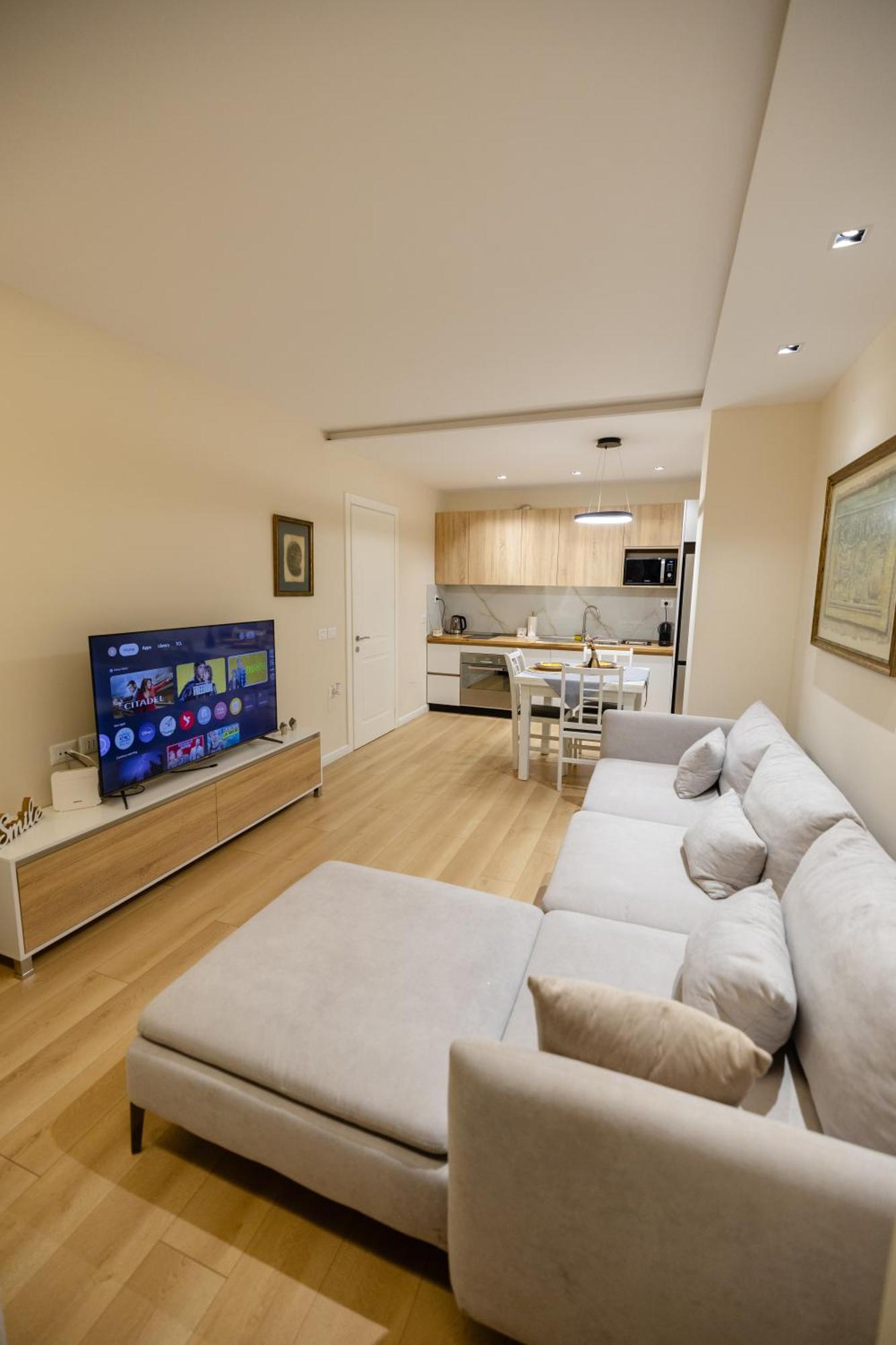 טיראנה Luxury Center Observatori Apartment מראה חיצוני תמונה