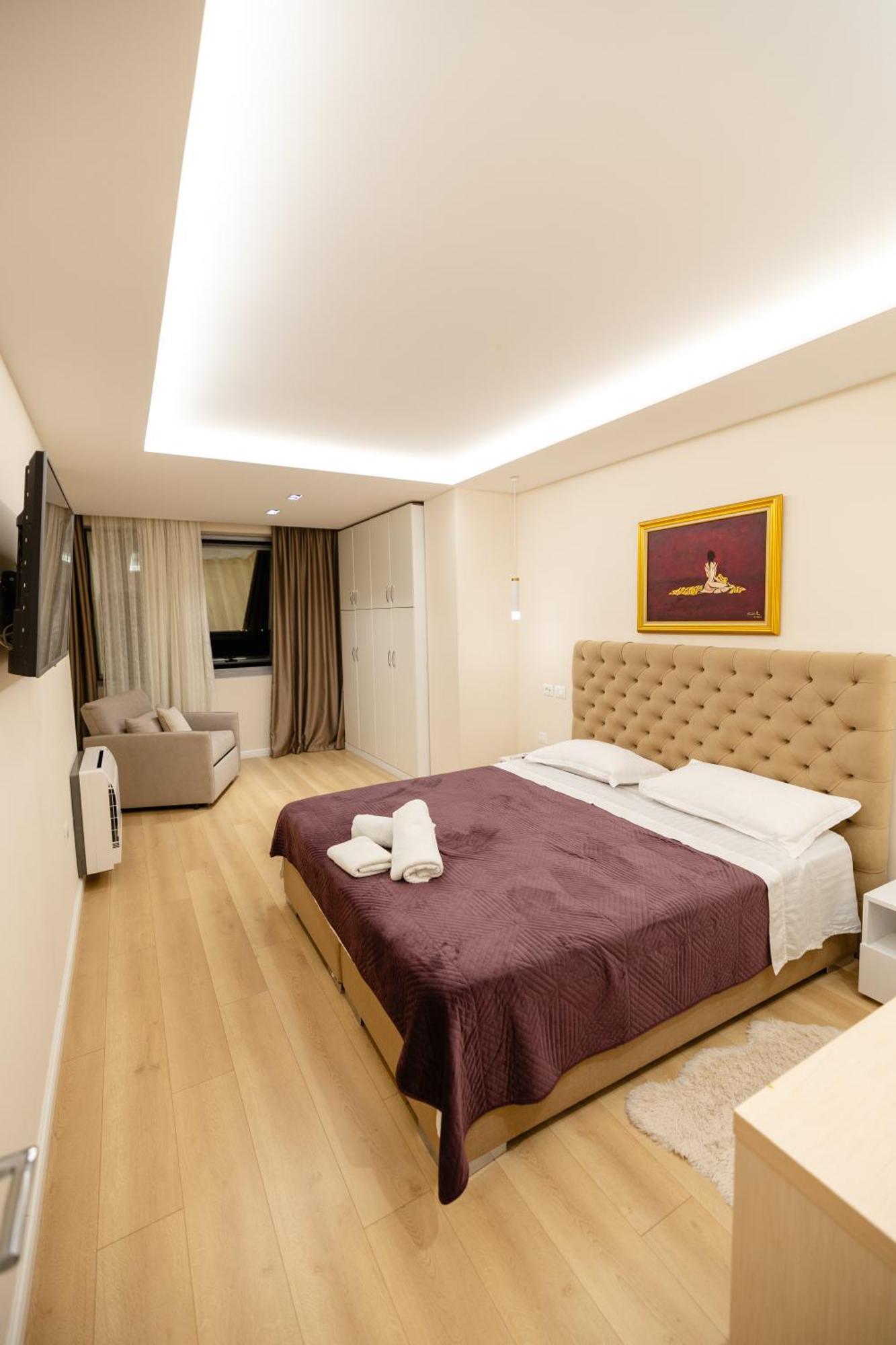 טיראנה Luxury Center Observatori Apartment מראה חיצוני תמונה