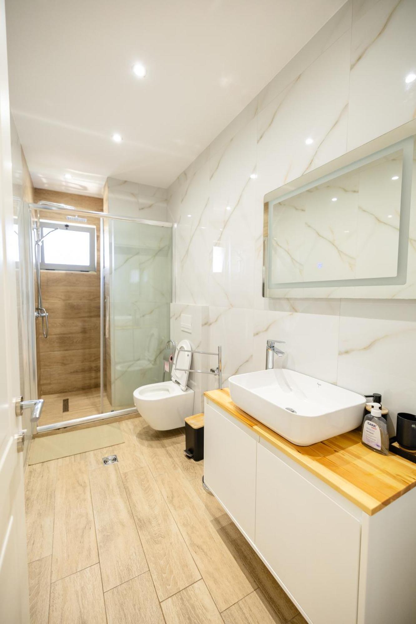 טיראנה Luxury Center Observatori Apartment מראה חיצוני תמונה