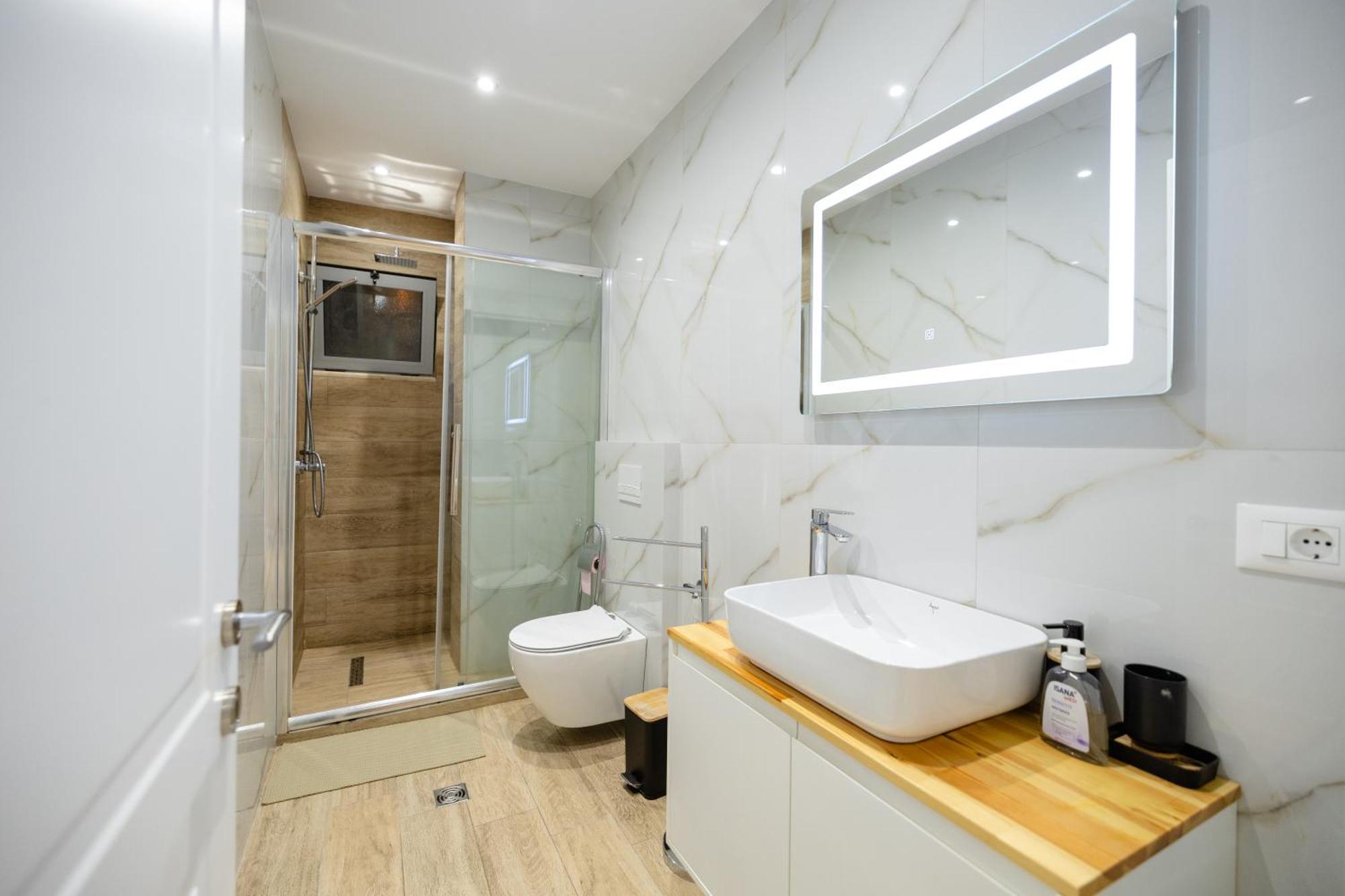 טיראנה Luxury Center Observatori Apartment מראה חיצוני תמונה
