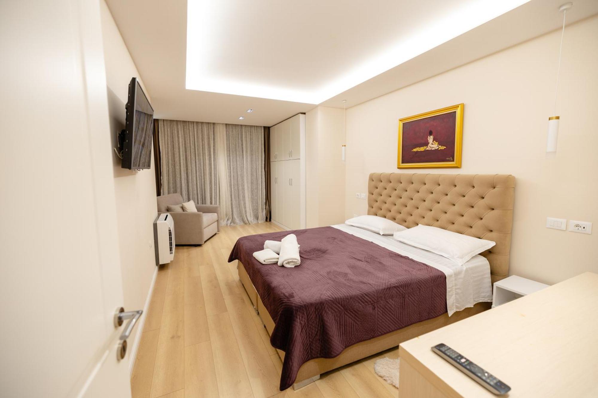 טיראנה Luxury Center Observatori Apartment מראה חיצוני תמונה