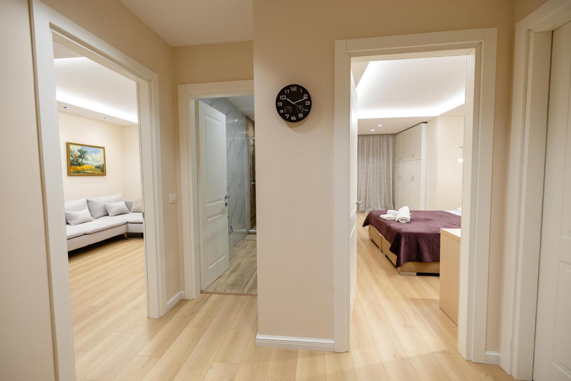 טיראנה Luxury Center Observatori Apartment מראה חיצוני תמונה