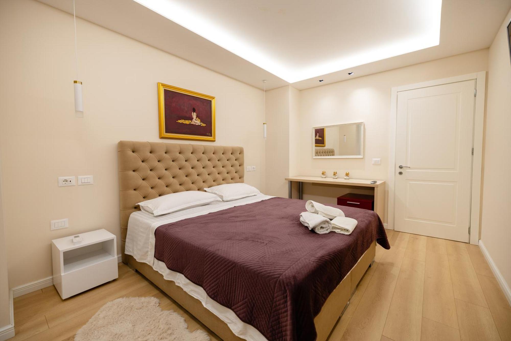 טיראנה Luxury Center Observatori Apartment מראה חיצוני תמונה