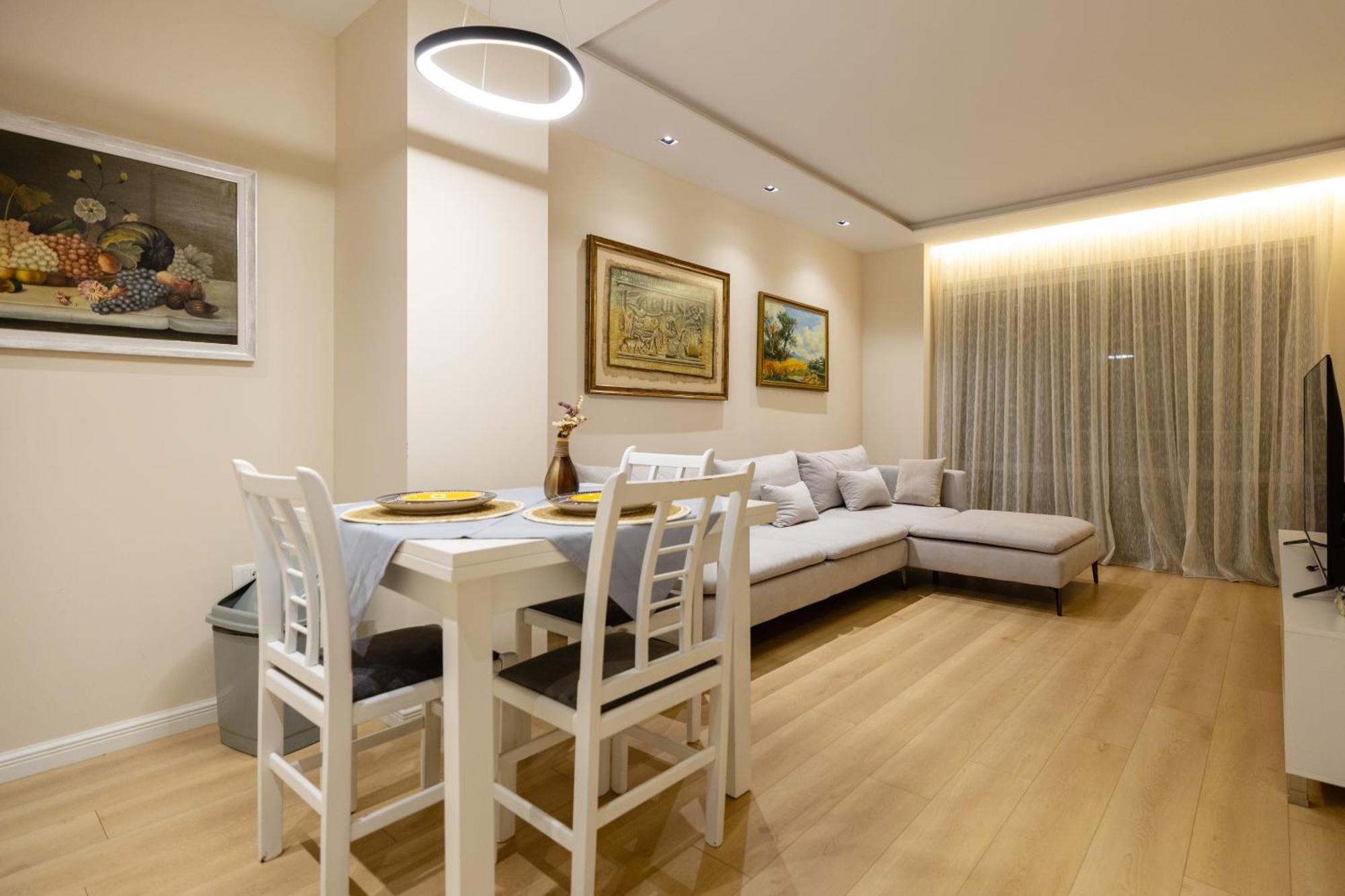 טיראנה Luxury Center Observatori Apartment מראה חיצוני תמונה