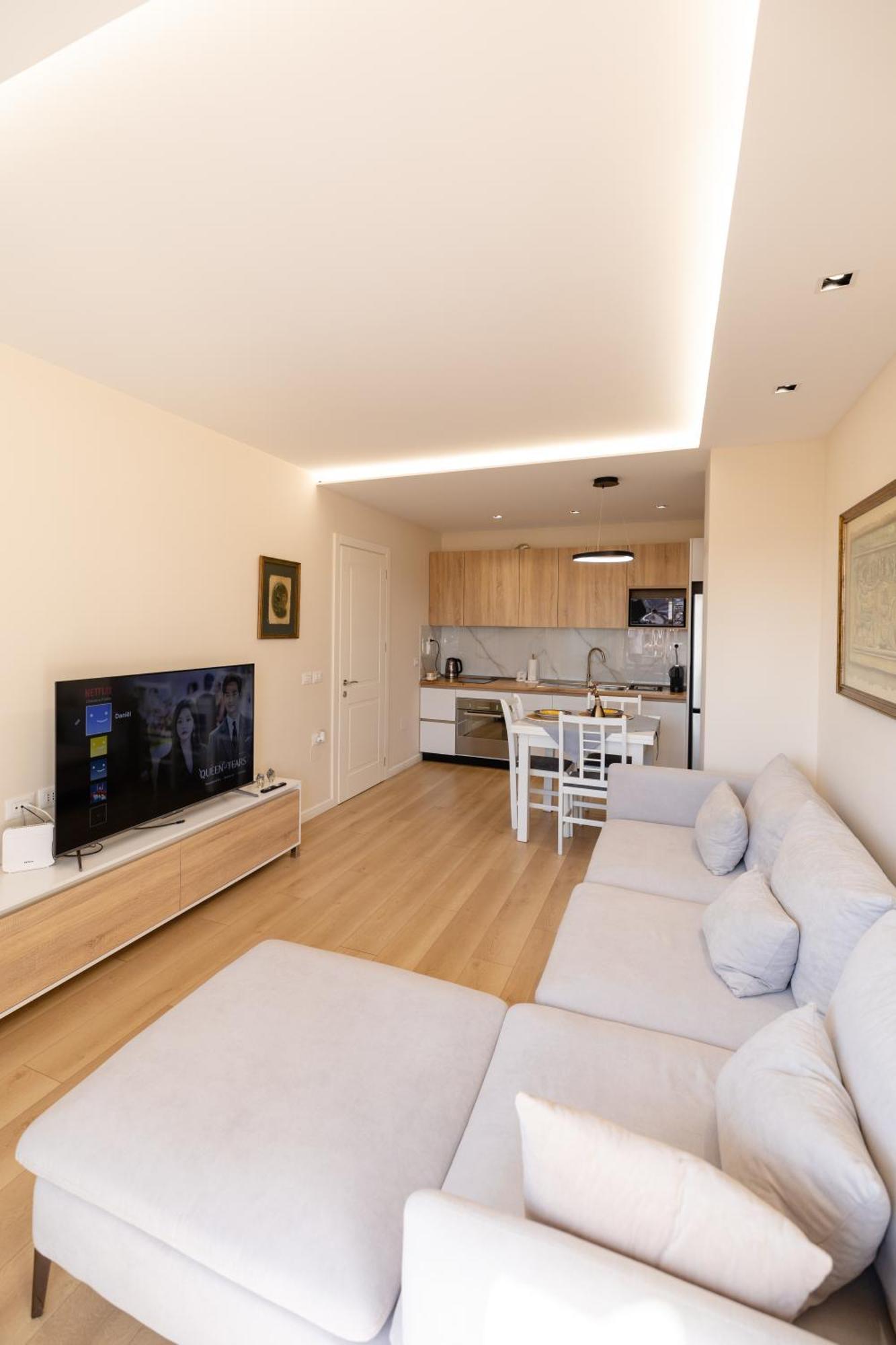 טיראנה Luxury Center Observatori Apartment מראה חיצוני תמונה
