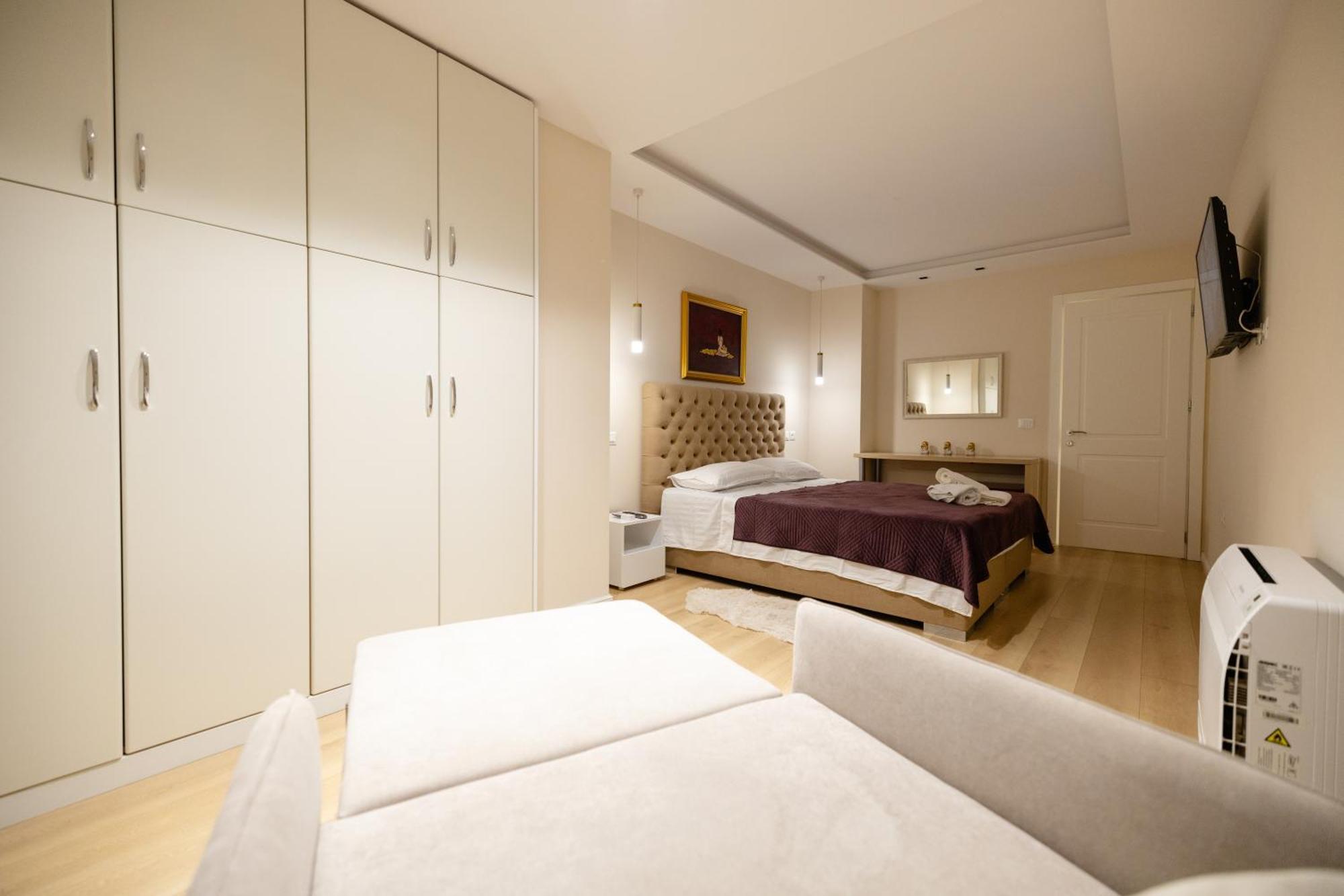 טיראנה Luxury Center Observatori Apartment מראה חיצוני תמונה